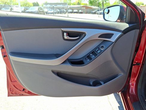 Used 2016 Hyundai Elantra SE FWD image 14