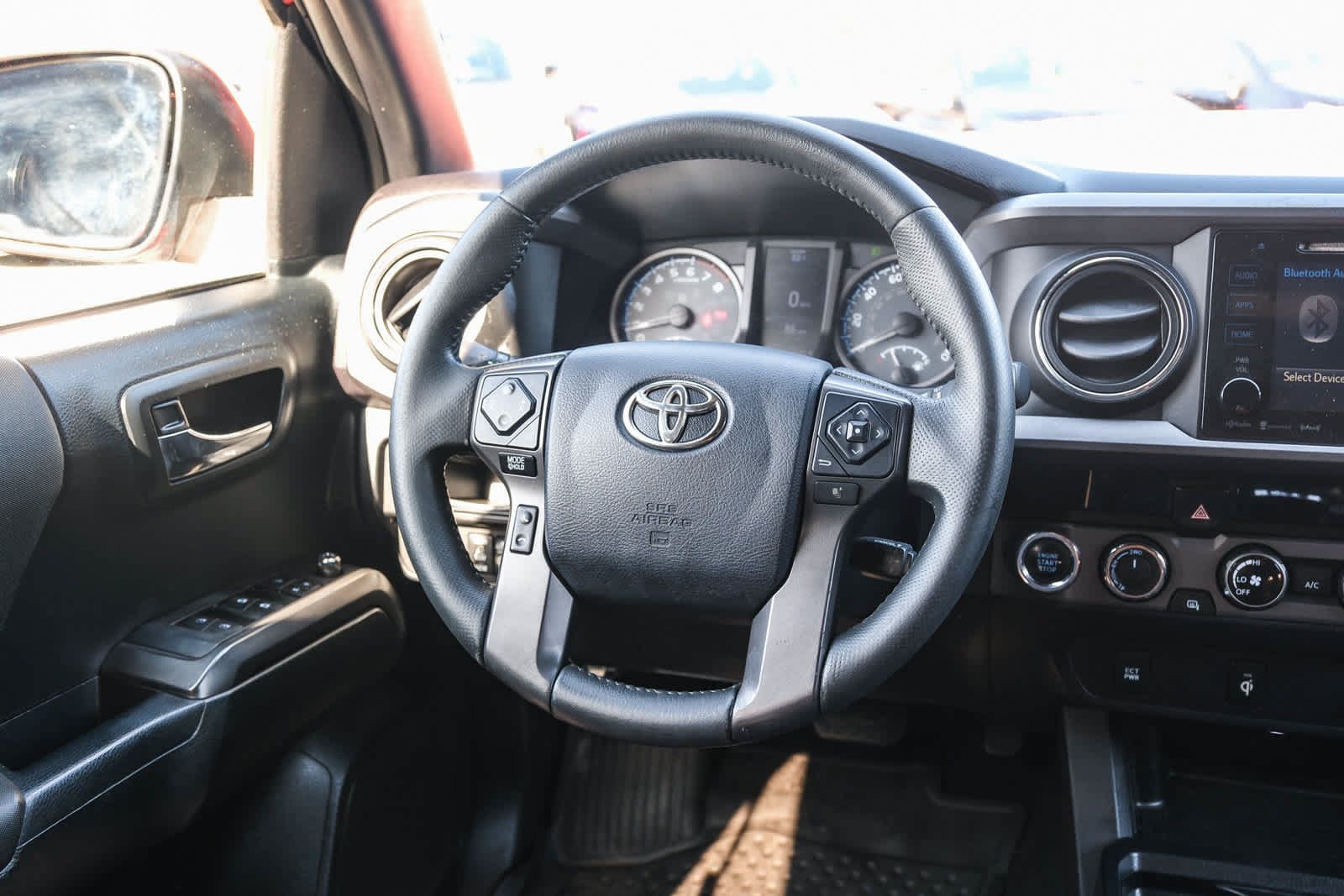 Certified 2017 Toyota Tacoma TRD Sport w/ Tow Package AWD/4WD image 17