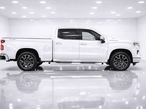 Used 2022 Chevrolet Silverado 1500 LTZ image 6