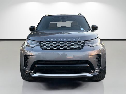New 2026 Land Rover Discovery Limited Edition image 8