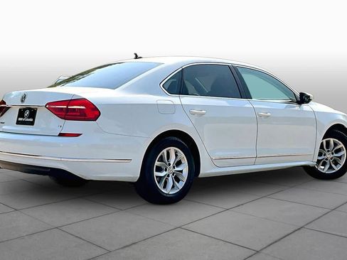Used 2016 Volkswagen Passat 1.8T S FWD image 12