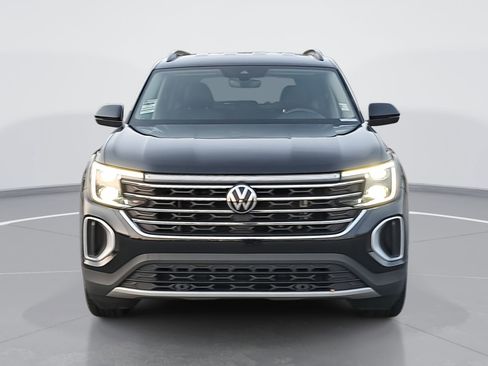 Certified 2024 Volkswagen Atlas SE image 8