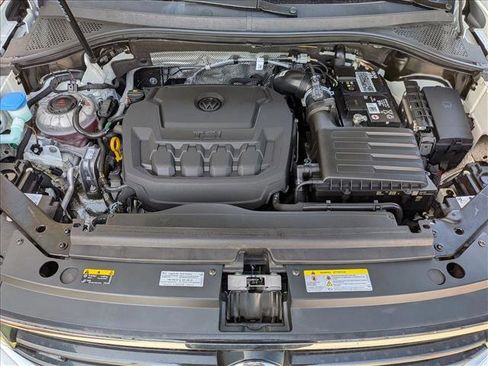 Used 2023 Volkswagen Tiguan SE R-Line FWD image 21