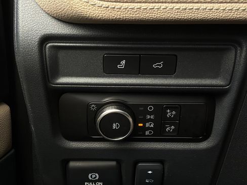 Used 2024 Ford Expedition Limited AWD/4WD image 30
