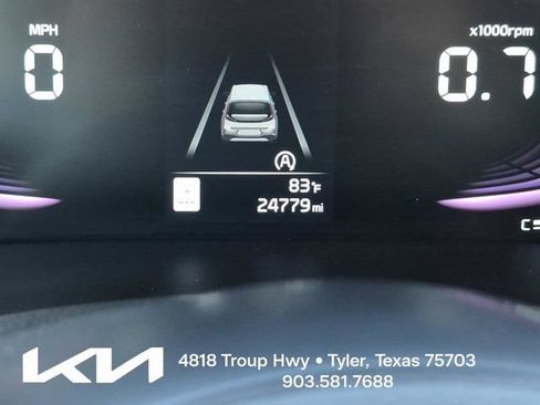 Certified 2025 Kia Soul LX w/ LX Technology Package FWD image 28