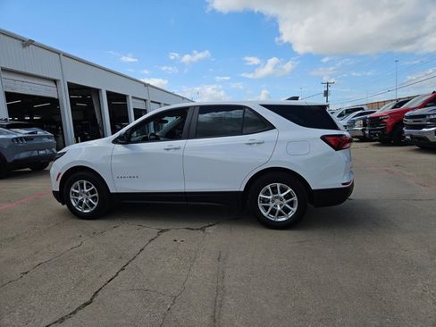 Used 2024 Chevrolet Equinox LS w/ Driver Confidence II Package FWD image 8