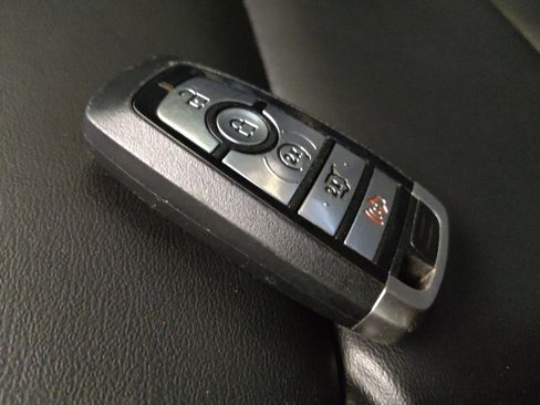 Used 2023 Ford Explorer XLT w/ Equipment Group 202A RWD image 32