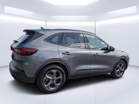Used 2025 Ford Escape ST-Line image 3