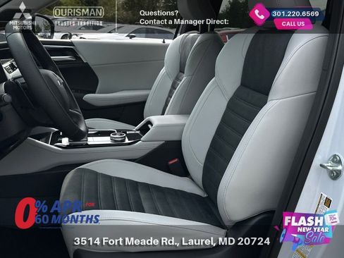 New 2025 Mitsubishi Outlander SE image 6