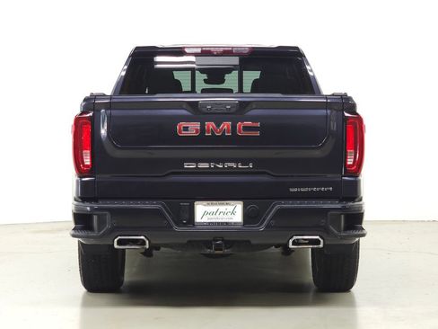 Used 2022 GMC Sierra 1500 Denali w/ Technology Package AWD/4WD image 6