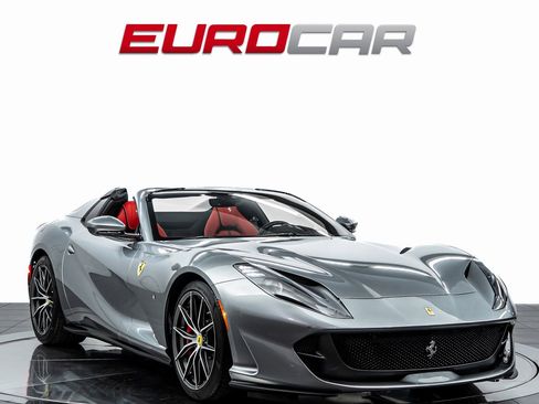 Used 2022 Ferrari 812 GTS image 9