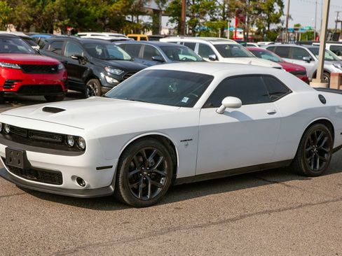Used 2022 Dodge Challenger R/T w/ Plus Package RWD image 9