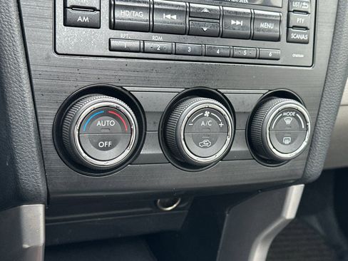 Used 2014 Subaru Forester 2.5i Limited image 19