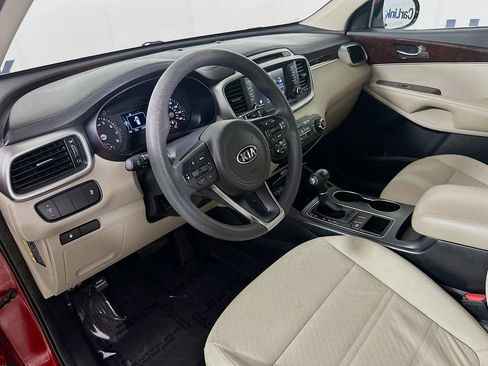 Used 2018 Kia Sorento FWD image 10