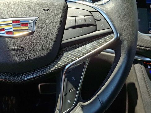 Certified 2023 Cadillac XT5 Sportv AWD/4WD image 28