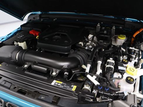 Used 2024 Jeep Wrangler Unlimited w/ Convenience Group image 12