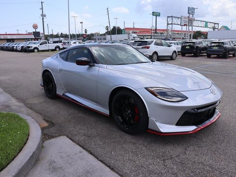 New 2025 Nissan Z NISMO w/ Floor Mat Package image 13