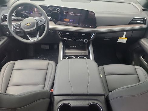 New 2025 Chevrolet Suburban LT w/ Comfort Package image 16