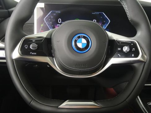 Used 2026 BMW i7 xDrive60 w/ Premium Package RWD image 19