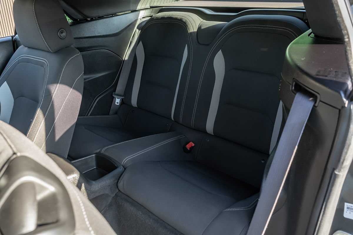 Used 2018 Chevrolet Camaro SS RWD image 15
