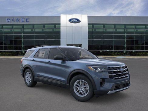 New 2026 Ford Explorer Active w/ Active Comfort Package image 7