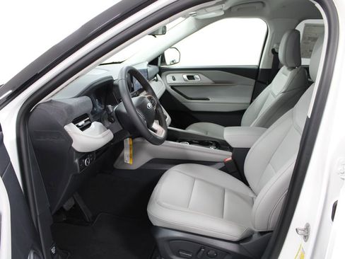 New 2026 Ford Explorer Active w/ Active Comfort Package image 21