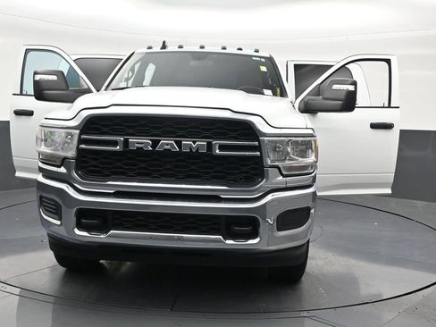 Used 2024 RAM 2500 Tradesman w/ Chrome Appearance Group AWD/4WD image 37