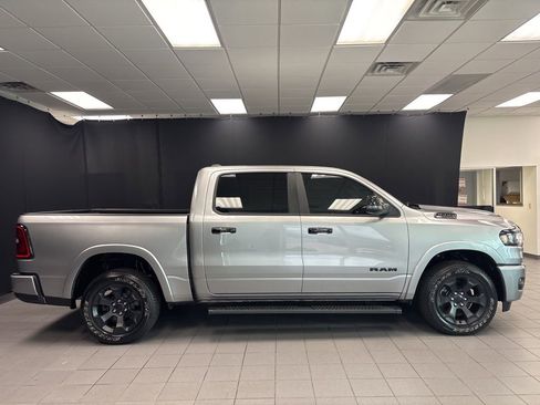Used 2025 RAM 1500 Big Horn AWD/4WD image 2