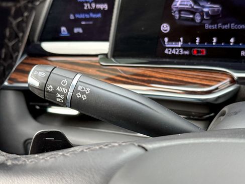 Certified 2022 Cadillac Escalade Luxury image 26