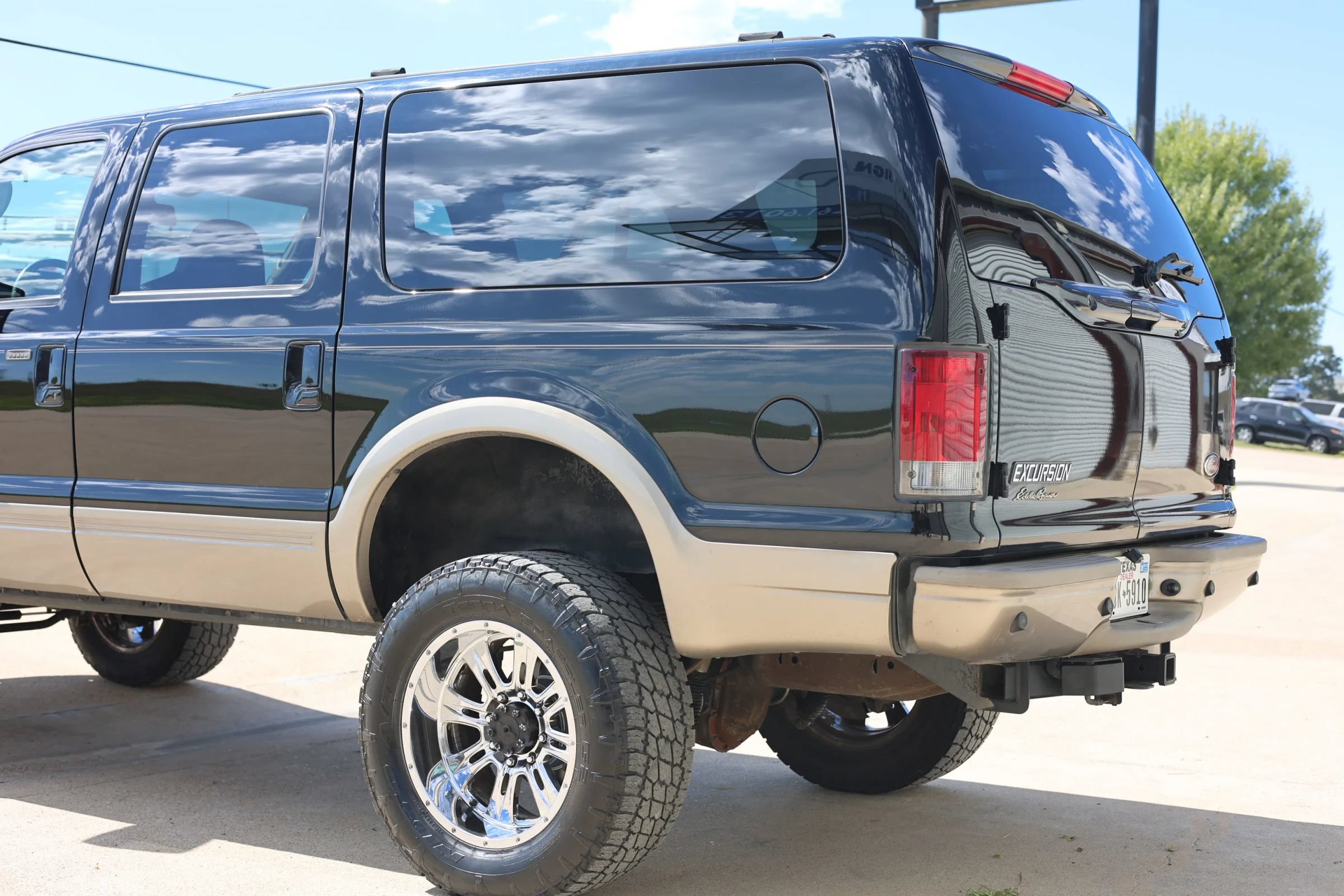 Used 2005 Ford Excursion Eddie Bauer AWD/4WD image 7