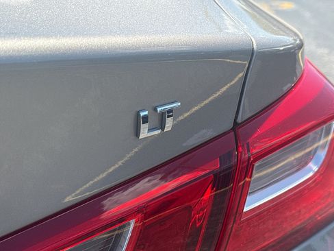 Used 2024 Chevrolet Malibu LT FWD image 8