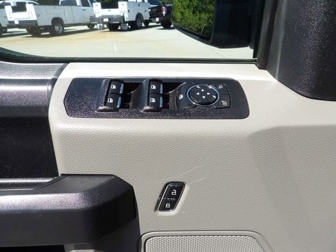 Used 2019 Ford F150 XL w/ Equipment Group 101A Mid AWD/4WD image 15