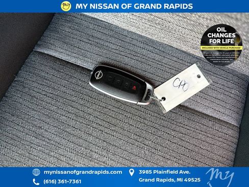 Used 2023 Nissan Rogue SV AWD/4WD image 36