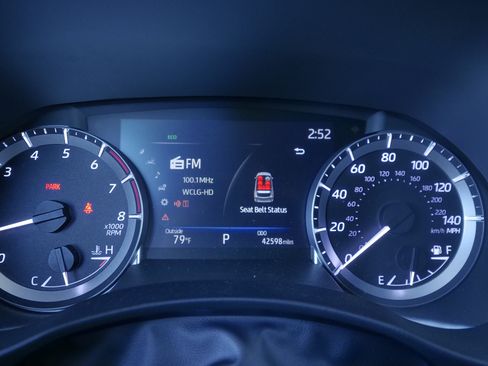 Used 2023 Toyota Highlander XSE AWD/4WD image 32