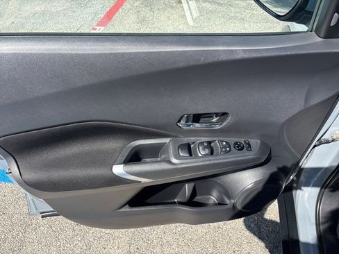 Used 2021 Nissan Kicks SV FWD image 16
