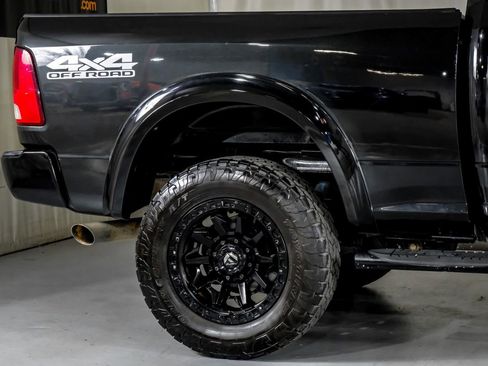 Used 2018 RAM 2500 Tradesman w/ Chrome Appearance Group AWD/4WD image 6