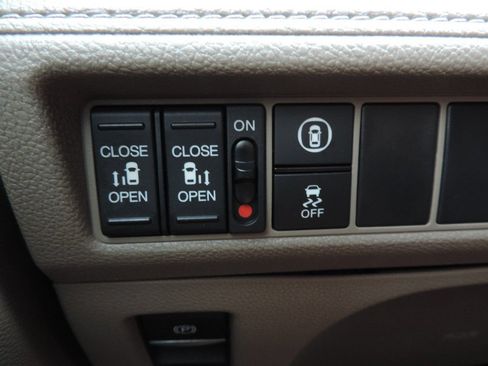 Used 2022 Honda Odyssey EX image 26