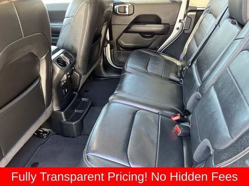 Used 2022 Jeep Wrangler Unlimited Sahara w/ LED Lighting Group AWD/4WD image 18