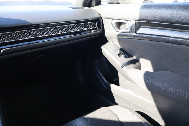Used 2025 Honda Civic Sport image 11