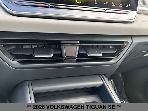 New 2026 Volkswagen Tiguan SE image 32