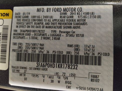 Used 2019 Ford Fusion SE FWD image 33