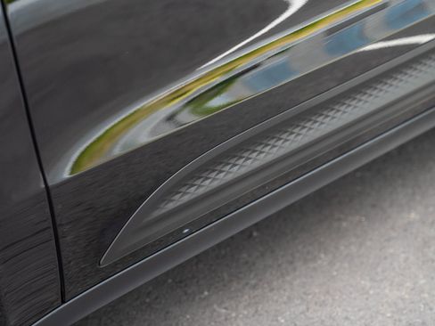 Certified 2026 Porsche Macan AWD/4WD image 29
