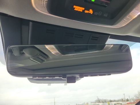 Used 2024 Toyota Prius Prime SE image 28