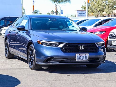 Used 2025 Honda Accord SE image 3