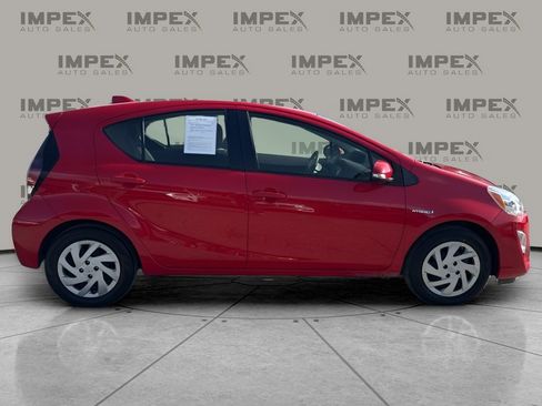 Used 2015 Toyota Prius C Two image 6
