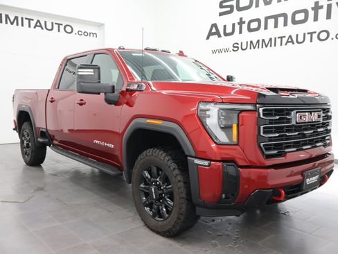 Used 2025 GMC Sierra 2500 AT4 w/ AT4 Premium Plus Package AWD/4WD image 2
