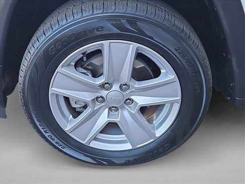 Used 2022 Jeep Compass Latitude image 29