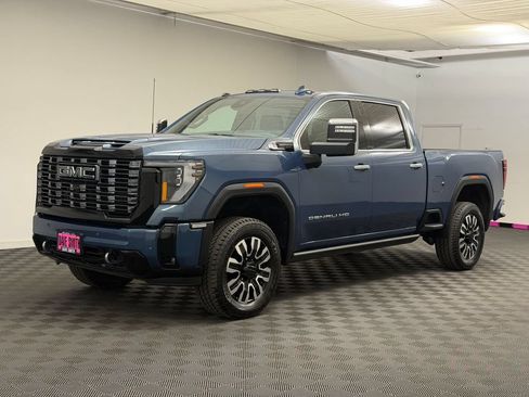 Used 2025 GMC Sierra 2500 Denali Ultimate AWD/4WD image 1