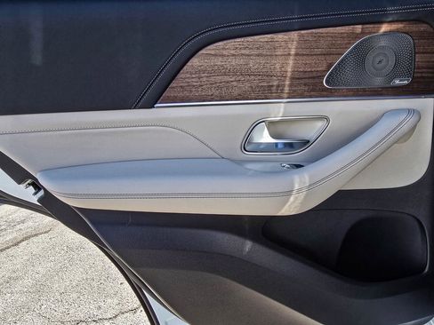 New 2026 Mercedes-Benz GLE 63 AMG S image 31