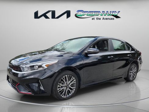Used 2024 Kia Forte GT-Line w/ GT-Line Premium Package FWD image 3